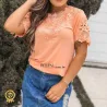 Blusas Com Pedraria e Aplica��es