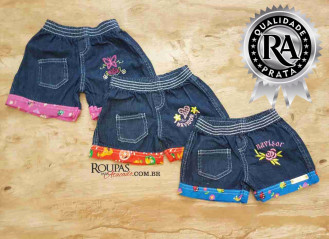 Short Jeans Infantil Com Barra Estampada  4 a 8 anos