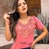 Blusas Com Pedraria e Aplica��es