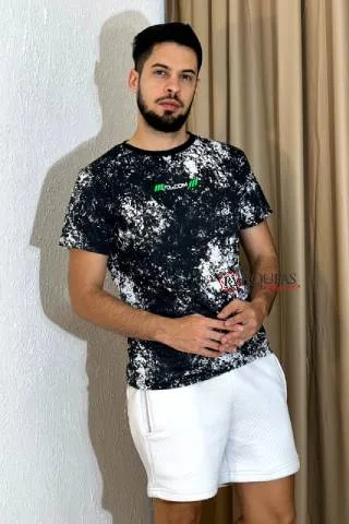 Camiseta Masculina Manchada Manga Curta